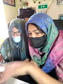 Snapshot of NAJWA-ARAB chatting on December 16, 5:33 pm NAJWA-ARAB online show from December 16, 5:33 pm