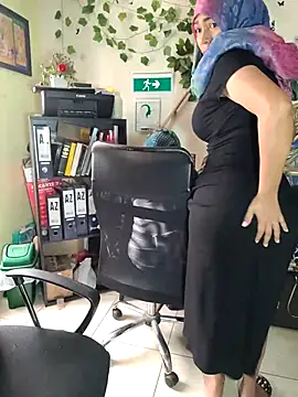 NAJWA-ARAB online show from March 6, 2:40 pm