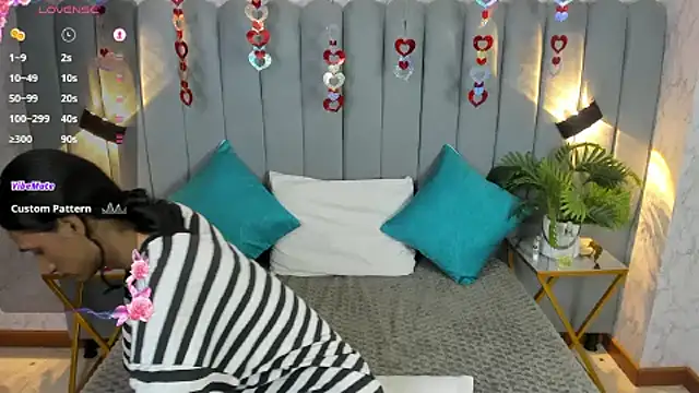 skyyfoxpraga online show from February 10, 2:05 pm