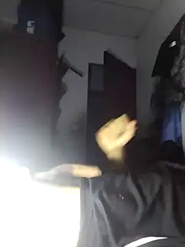 Snapshot of Alexander1321urhr chatting on December 10, 1:43 am Alexander1321urhr online show from December 10, 1:43 am