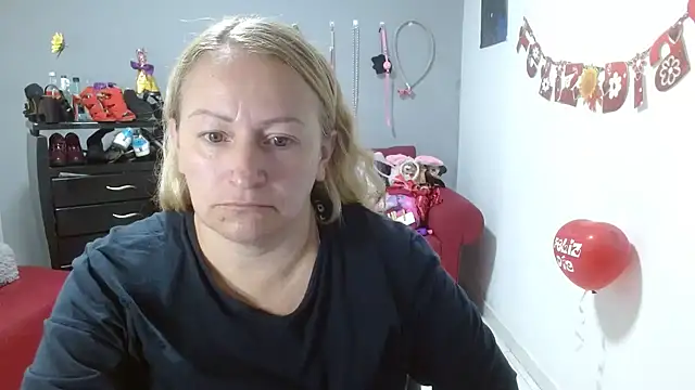Snapshot of emperabigbootybigass chatting on February 24, 12:26 pm emperabigbootybigass online show from February 24, 12:26 pm