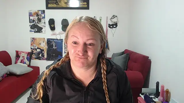 Snapshot of emperabigbootybigass chatting on September 22, 12:18 pm emperabigbootybigass online show from September 22, 12:18 pm