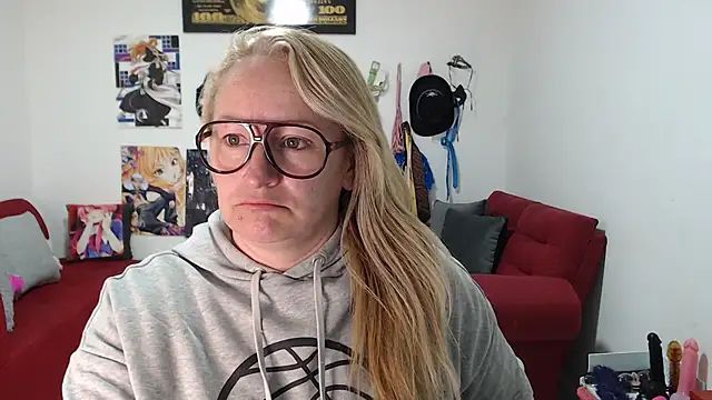 Snapshot of emperabigbootybigass chatting on October 17, 12:08 pm emperabigbootybigass online show from October 17, 12:08 pm