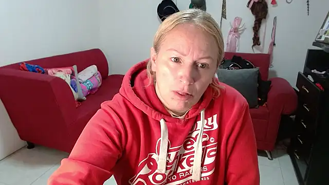 emperabigbootybigass online show from March 12, 12:33 pm