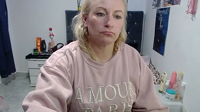 emperabigbootybigass online show from May 16, 12:29 am