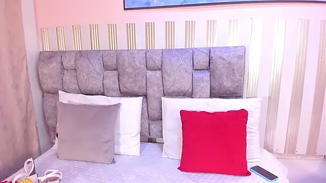 nova lane online show from February 6, 7:50 pm