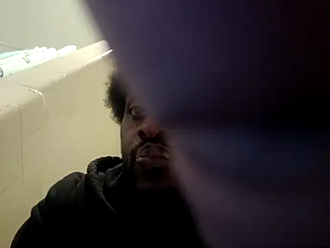 DevinToore online show from November 12, 6:08 pm