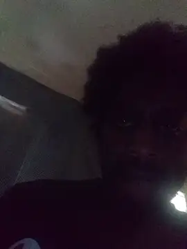 DevinToore online show from April 12, 9:09 pm