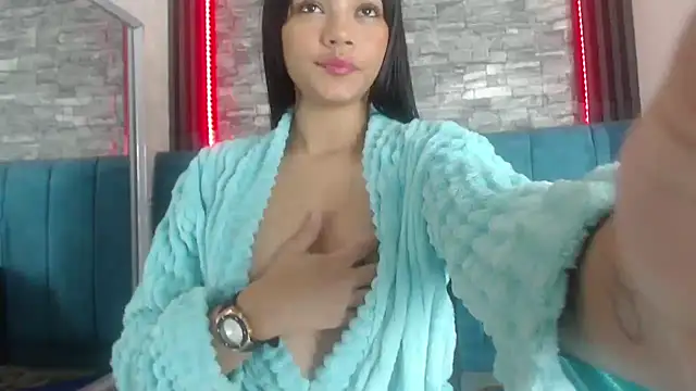 Snapshot of kihara_candy69 chatting on October 13, 8:31 pm kihara candy69 online show from October 13, 8:31 pm
