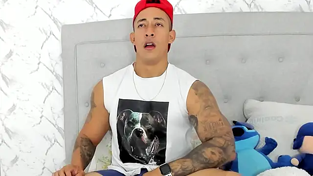 luigiferrara online show from March 14, 10:16 pm