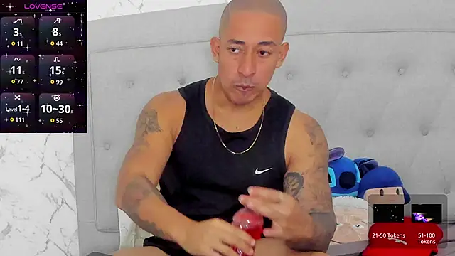 luigiferrara online show from February 2, 9:02 pm