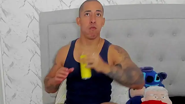 luigiferrara online show from February 9, 9:30 pm