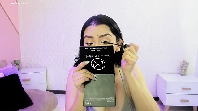 Violetaa diazz online show from February 9, 9:30 pm