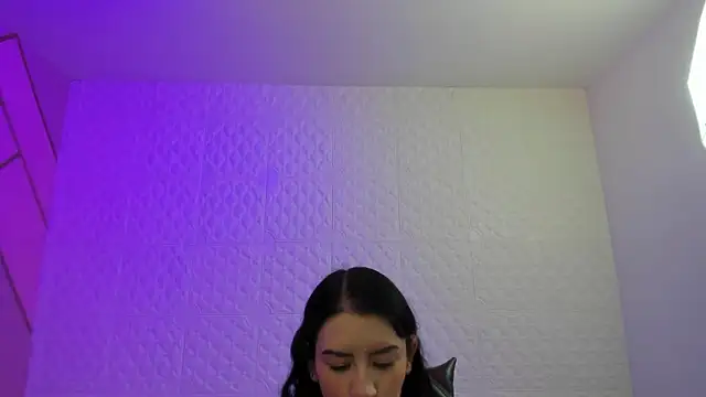Violetaa diazz online show from March 11, 9:10 pm