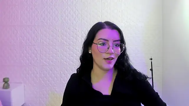 Violetaa diazz online show from May 11, 9:23 pm
