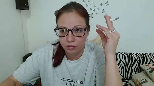 Snapshot of LadyHellene chatting on February 1, 3:10 pm LadyHellene online show from February 1, 3:10 pm