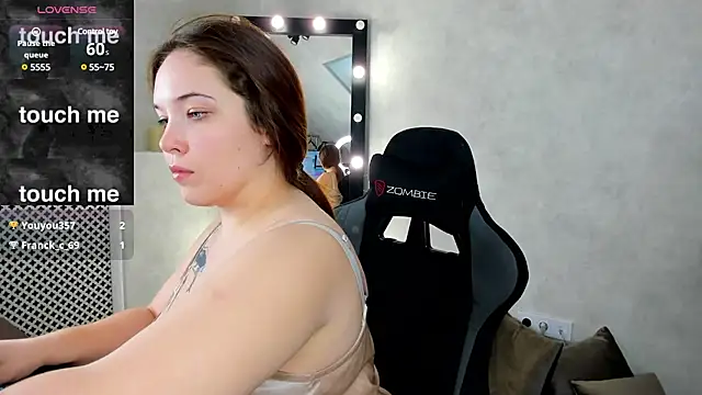 Aliisson Edwards online show from February 4, 3:33 am