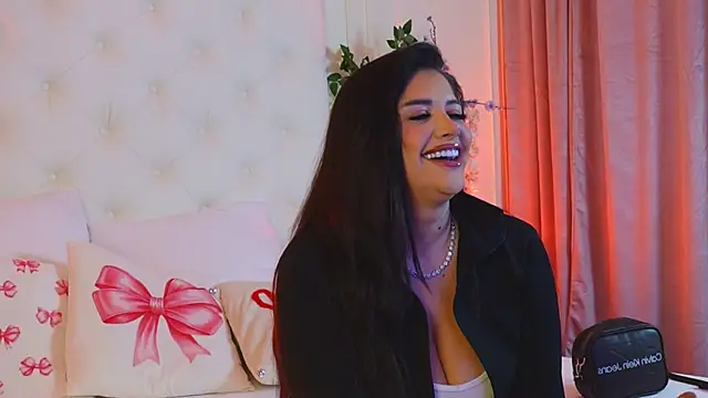 Amberseyes online show from May 1, 5:01 am
