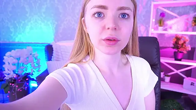 EmilySunshineS online show from February 1, 8:13 am