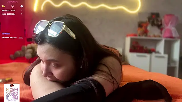 UdeleBarns online show from October 22, 6:02 am