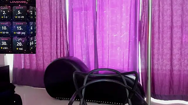 Coral Gibson online show from October 6, 1:19 pm