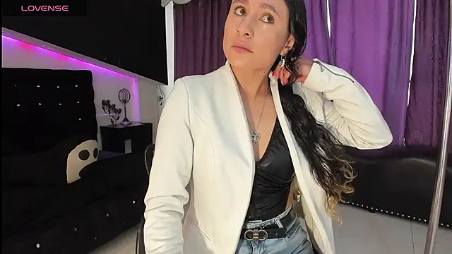 Coral Gibson online show from April 14, 12:22 pm