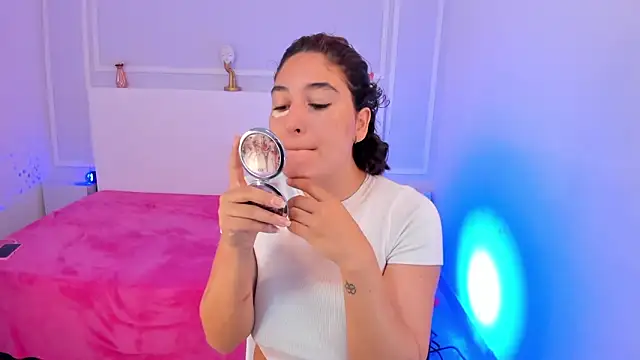 Snapshot of ScarlettWet9 chatting on January 11, 3:55 am ScarlettWet9 online show from January 11, 3:55 am