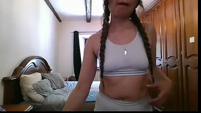 Snapshot of KarolinaReaper chatting on May 26, 12:23 pm KarolinaReaper online show from May 26, 12:23 pm