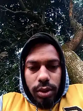 Snapshot of arafat_mia chatting on January 17, 1:10 am arafat mia online show from January 17, 1:10 am