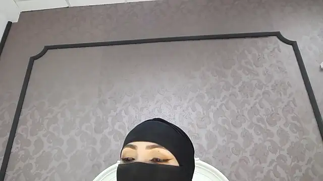 Snapshot of Hajar_Kar chatting on April 16, 8:26 am Hajar Kar online show from April 16, 8:26 am