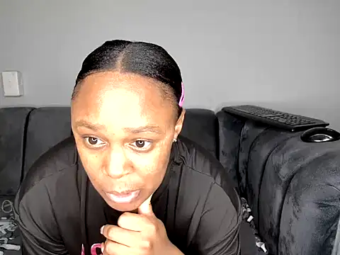 Pearl 00 online show from November 14, 8:29 pm