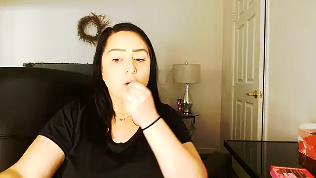 Snapshot of AlyssiaAmoreXO chatting on June 17, 6:20 pm AlyssiaAmoreXO online show from June 17, 6:20 pm