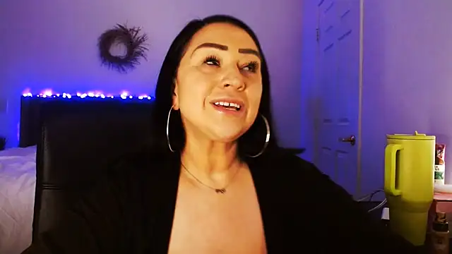 Snapshot of AlyssiaAmoreXO chatting on July 7, 7:18 pm AlyssiaAmoreXO online show from July 7, 7:18 pm
