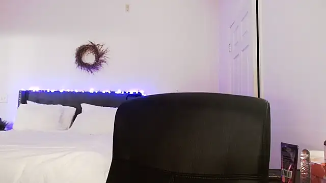 Snapshot of AlyssiaAmoreXO chatting on July 20, 9:17 pm AlyssiaAmoreXO online show from July 20, 9:17 pm