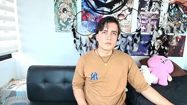 Snapshot of lukashollow_ chatting on October 10, 2:05 pm lukashollow  online show from October 10, 2:05 pm