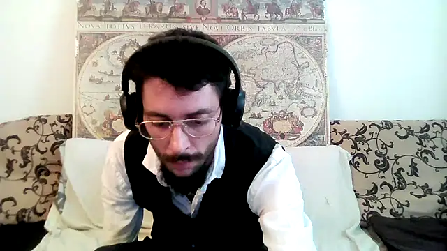 Snapshot of casualtimepassenger chatting on March 3, 3:42 pm casualtimepassenger online show from March 3, 3:42 pm