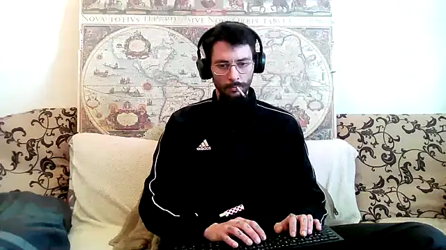 Snapshot of casualtimepassenger chatting on March 6, 8:52 am casualtimepassenger online show from March 6, 8:52 am