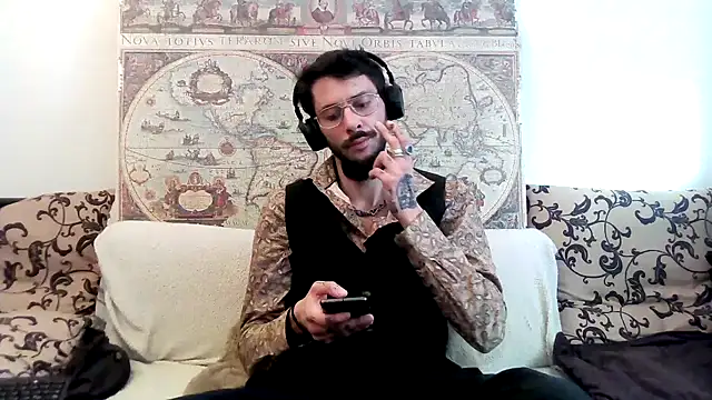 Snapshot of casualtimepassenger chatting on March 16, 7:15 am casualtimepassenger online show from March 16, 7:15 am