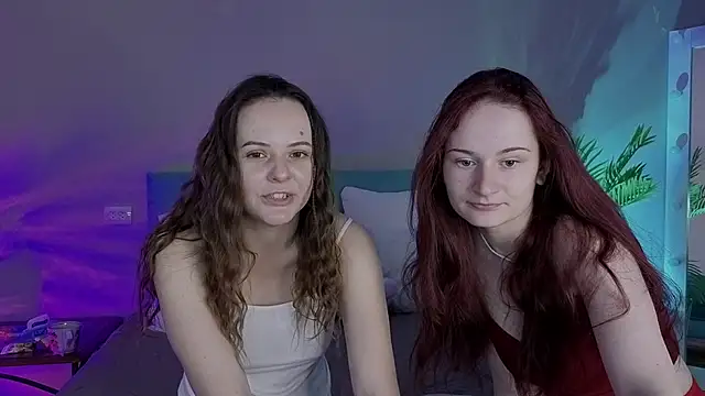 L1ittle kitty  online show from May 15, 5:36 am