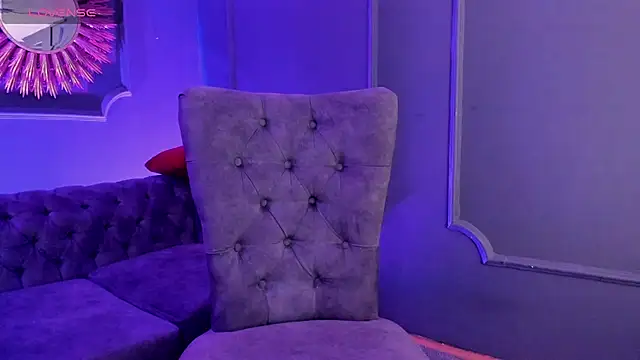 Lucy Williiams online show from January 10, 8:48 pm