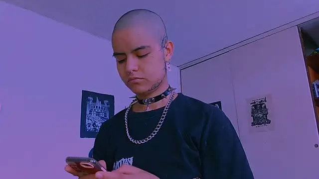 alex one888 online show from February 4, 6:25 pm