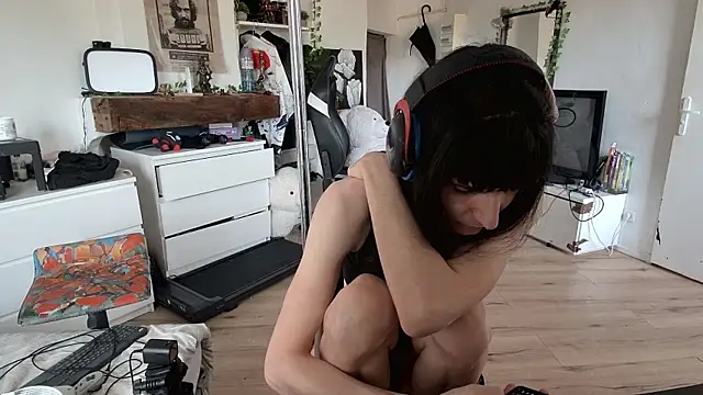 CeriseLapine online show from October 31, 11:22 am