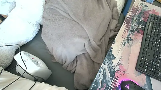 CeriseLapine online show from February 19, 9:49 am