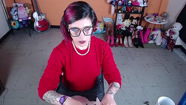 Snapshot of MissMiia2 chatting on January 6, 3:08 pm MissMiia2 online show from January 6, 3:08 pm