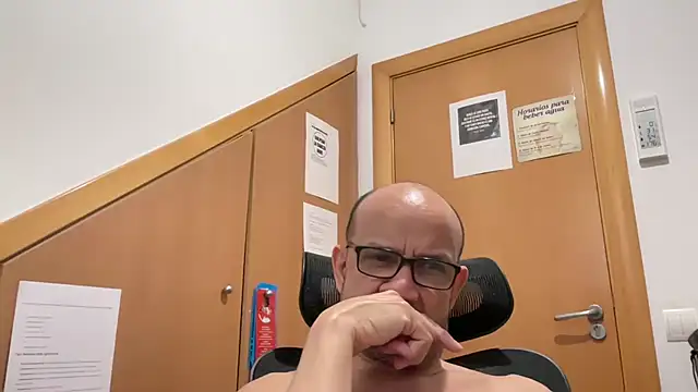 Snapshot of MARI-LUIZ chatting on July 10, 5:04 pm MARI-LUIZ online show from July 10, 5:04 pm