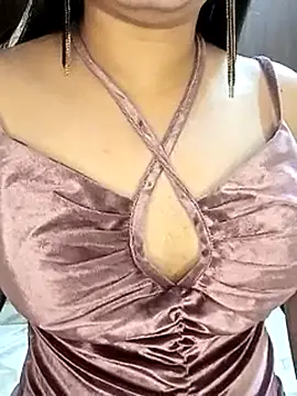 Snapshot of Indianhyna chatting on February 20, 3:52 pm Indianhyna online show from February 20, 3:52 pm