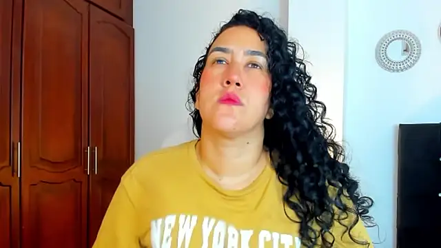 kathyajhonss online show from May 23, 11:09 pm