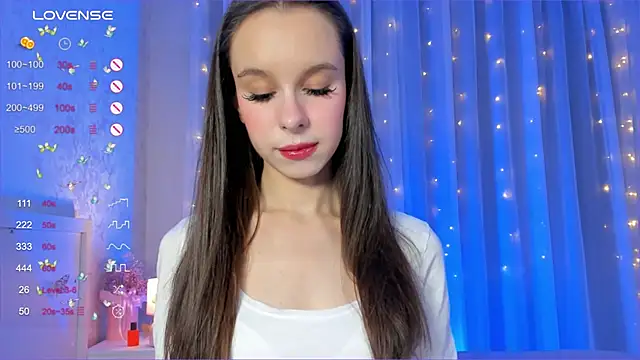 Snapshot of Minusvibe chatting on December 13, 4:38 pm Minusvibe online show from December 13, 4:38 pm