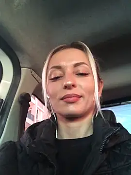 Diamond Bunny  online show from February 6, 12:05 pm