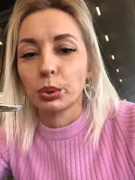 Diamond Bunny  online show from February 10, 2:59 pm